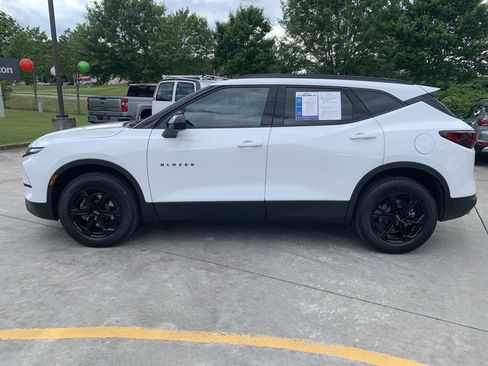 Used 2023 Chevrolet Blazer LT w/ Convenience Package FWD image 5