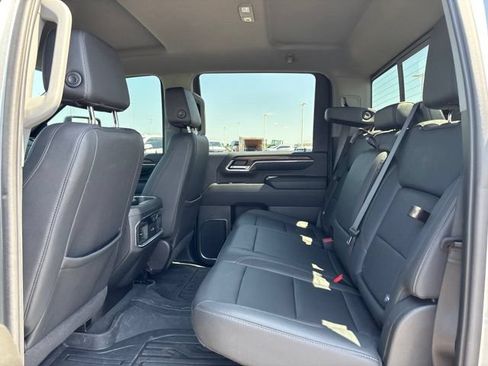 Used 2024 GMC Sierra 2500 SLT w/ SLT Premium Package AWD/4WD image 18