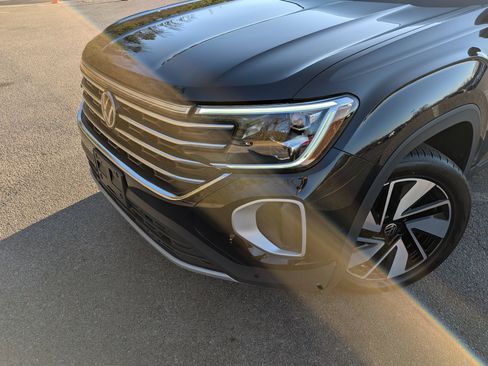 Used 2024 Volkswagen Atlas SE image 13