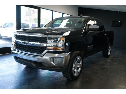 Used 2017 Chevrolet Silverado 1500 LT w/ True North Edition AWD/4WD image 3