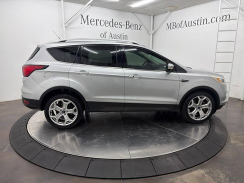 Used 2019 Ford Escape Titanium FWD image 8