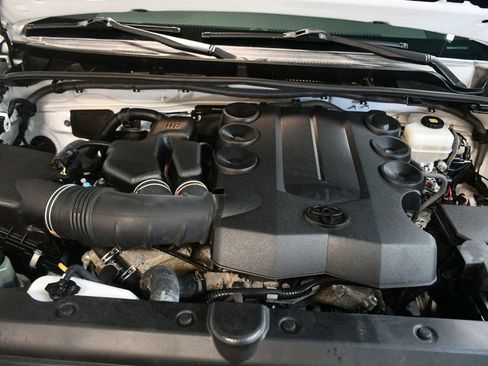 Used 2018 Toyota 4Runner SR5 Premium image 73