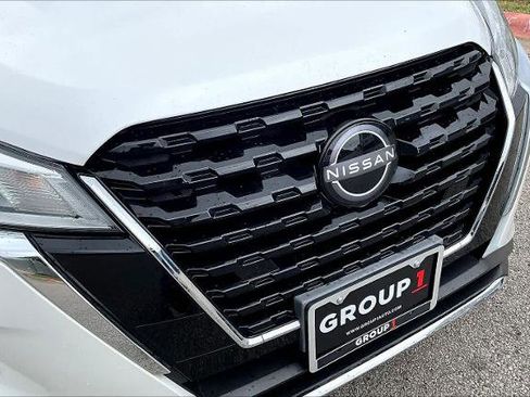 Certified 2024 Nissan Kicks SV FWD image 29