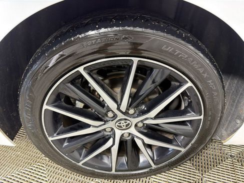 Used 2022 Toyota Camry SE w/ Audio Upgrade Package image 18