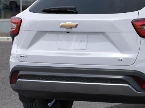 New 2026 Chevrolet Trax LT w/ Driver Confidence Package image 42