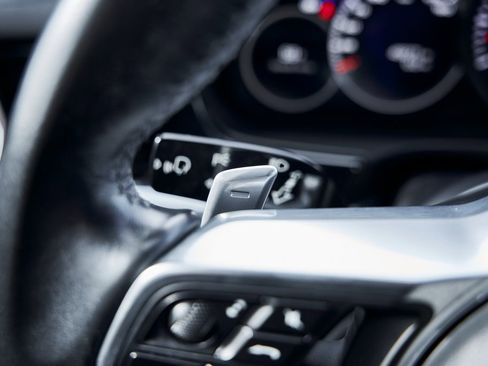 Used 2020 Porsche Panamera 4 image 58