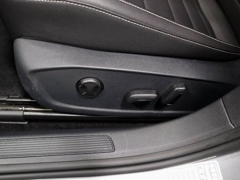 Used 2024 Volkswagen Jetta SE image 24