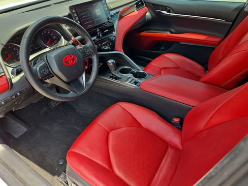 Used 2022 Toyota Camry XSE FWD image 9