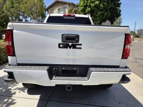 Used 2014 GMC Sierra 1500 SLT w/ All-Terrain Package AWD/4WD image 21