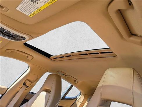 Used 2013 Porsche Panamera S image 18
