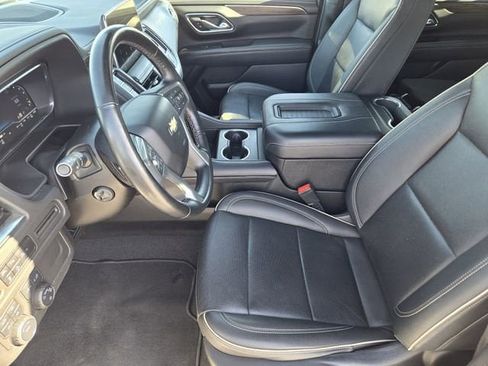 Used 2023 Chevrolet Suburban Premier image 14