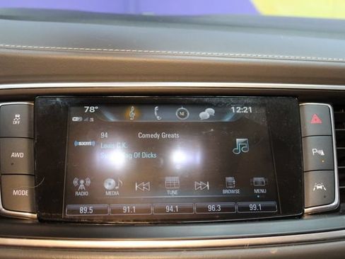 Used 2019 Buick Enclave Premium w/ Experience Buick Package AWD/4WD image 25