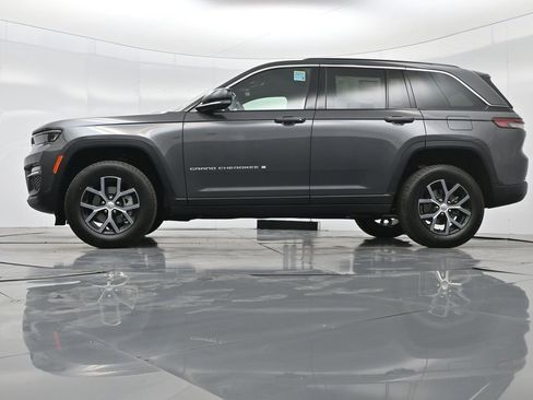 New 2025 Jeep Grand Cherokee Limited image 52