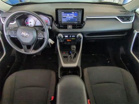 Used 2022 Toyota RAV4 LE image 16
