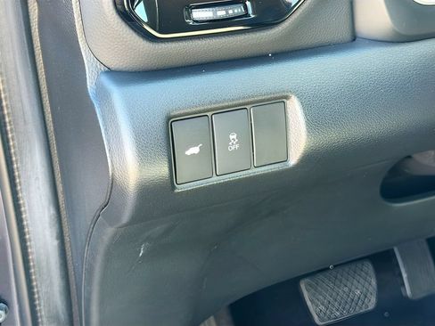 Used 2024 Honda Pilot EX-L image 10