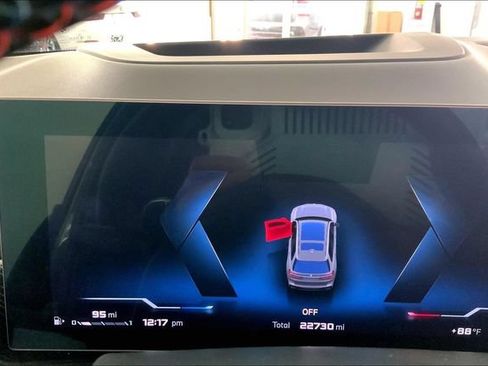 Used 2024 BMW X7 M60i AWD/4WD image 9