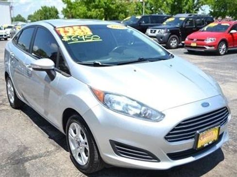 Used 2016 Ford Fiesta SE FWD image 4