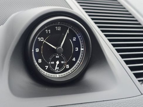 Used 2022 Porsche Macan image 10