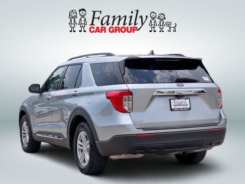Used 2024 Ford Explorer XLT RWD image 3