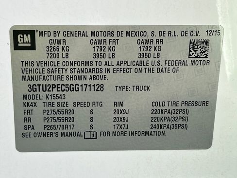 Used 2016 GMC Sierra 1500 Denali w/ Enhanced Driver Alert Package AWD/4WD image 11
