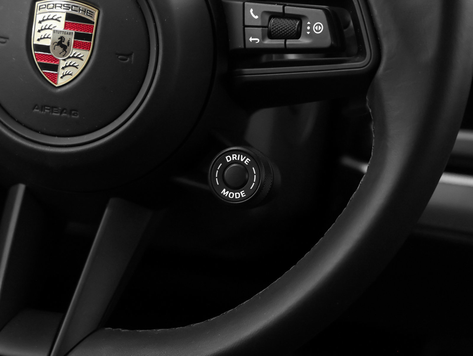 Certified 2025 Porsche Panamera 4 AWD/4WD image 33