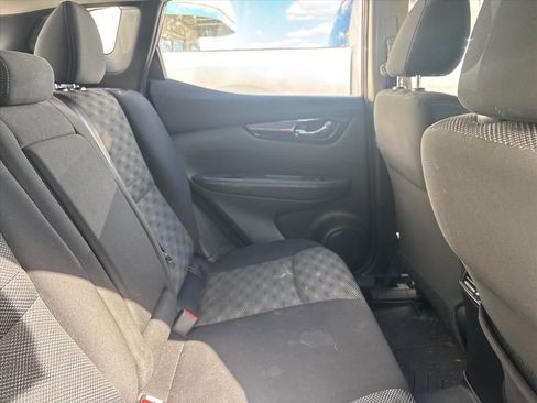 Used 2018 Nissan Rogue Sport SV w/ SV Technology Package image 15