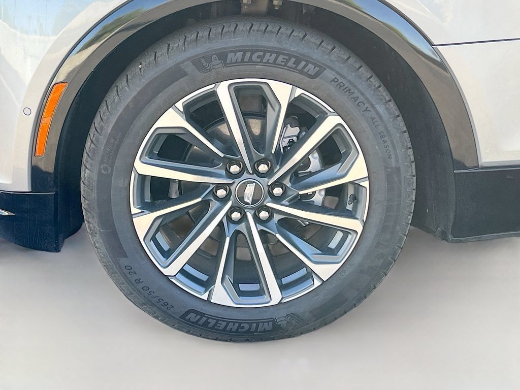 Used 2025 Cadillac Lyriq Sport RWD image 30