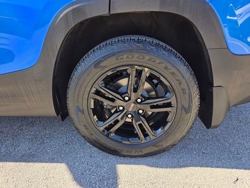 Used 2024 GMC Terrain AT4 w/ Infotainment Package II AWD/4WD image 17