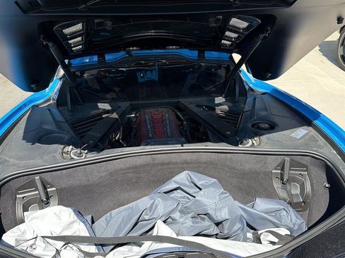 Used 2021 Chevrolet Corvette Stingray Premium Cpe w/ Z51 Performance Package image 17