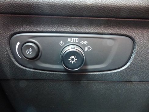 Used 2023 Buick Envision Preferred w/ Premium Seat Package image 22