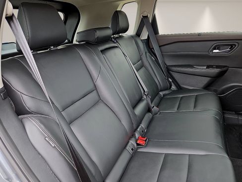 Used 2023 Nissan Rogue SL w/ SL Premium Package FWD image 9