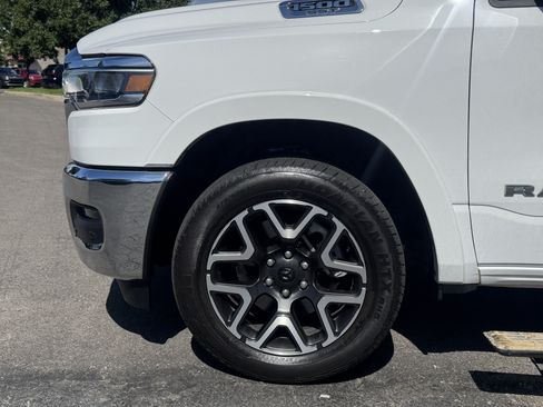Used 2025 RAM 1500 Laramie AWD/4WD image 43