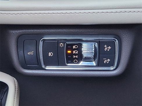 Used 2020 Lincoln Aviator Reserve w/ Equipment Group 202A image 17