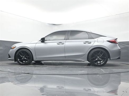 Used 2023 Honda Civic Sport image 9