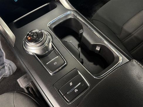 Used 2020 Ford Fusion SE image 17
