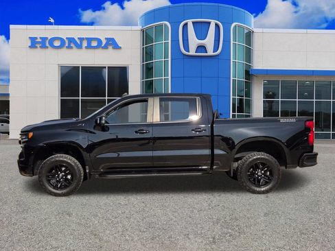 Used 2023 Chevrolet Silverado 1500 LT Trail Boss w/ LT Trail Boss Premium Package AWD/4WD image 5
