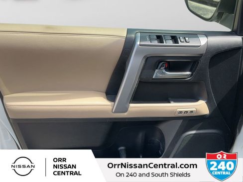 Used 2016 Toyota 4Runner Limited image 16