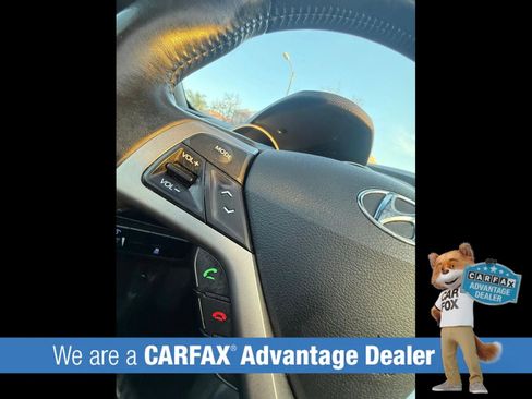 Used 2017 Hyundai Veloster Value Edition image 44