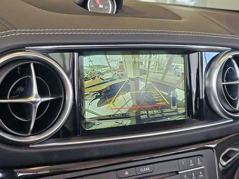 Used 2019 Mercedes-Benz SL 550 image 30