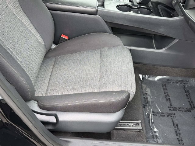 Used 2023 Nissan Rogue SV FWD image 9