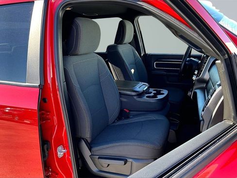 Used 2024 RAM 2500 Big Horn w/ Sport Appearance Package image 8