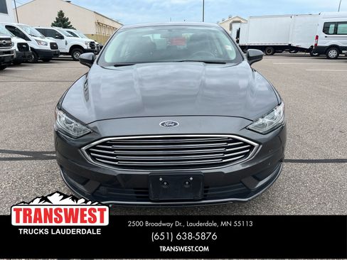 Used 2018 Ford Fusion SE image 16