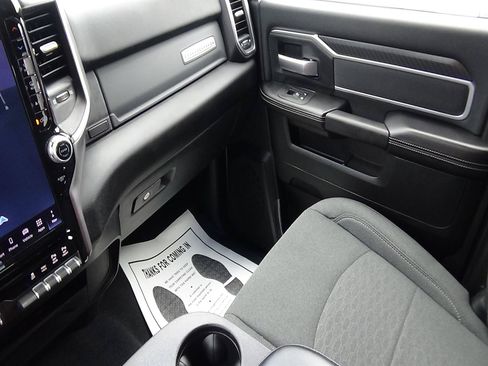 Used 2026 RAM 2500 Big Horn AWD/4WD image 34