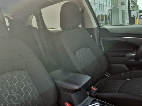 Used 2025 Mitsubishi Outlander Sport LE AWD/4WD image 19