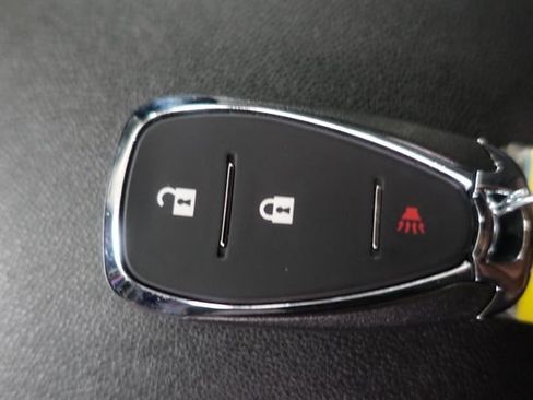 Used 2023 Chevrolet Equinox LT image 16