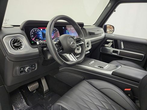 Used 2025 Mercedes-Benz G 550 image 12