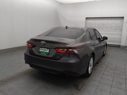 Used 2021 Toyota Camry LE image 7