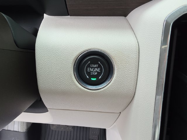 Certified 2026 GMC Acadia Denali w/ Super Cruise Package FWD image 30