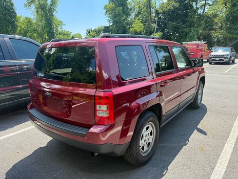 Used 2016 Jeep Patriot Sport w/ Power Value Group FWD image 6
