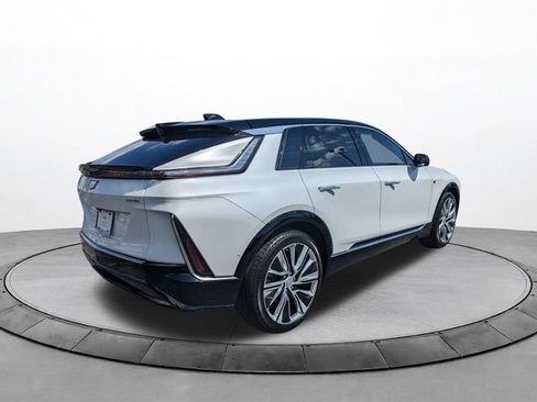 Used 2025 Cadillac Lyriq Luxury RWD image 4